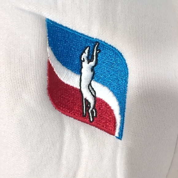 VTG, Greyhound White Trucker Hat with Logo. - Picture 3 of 9